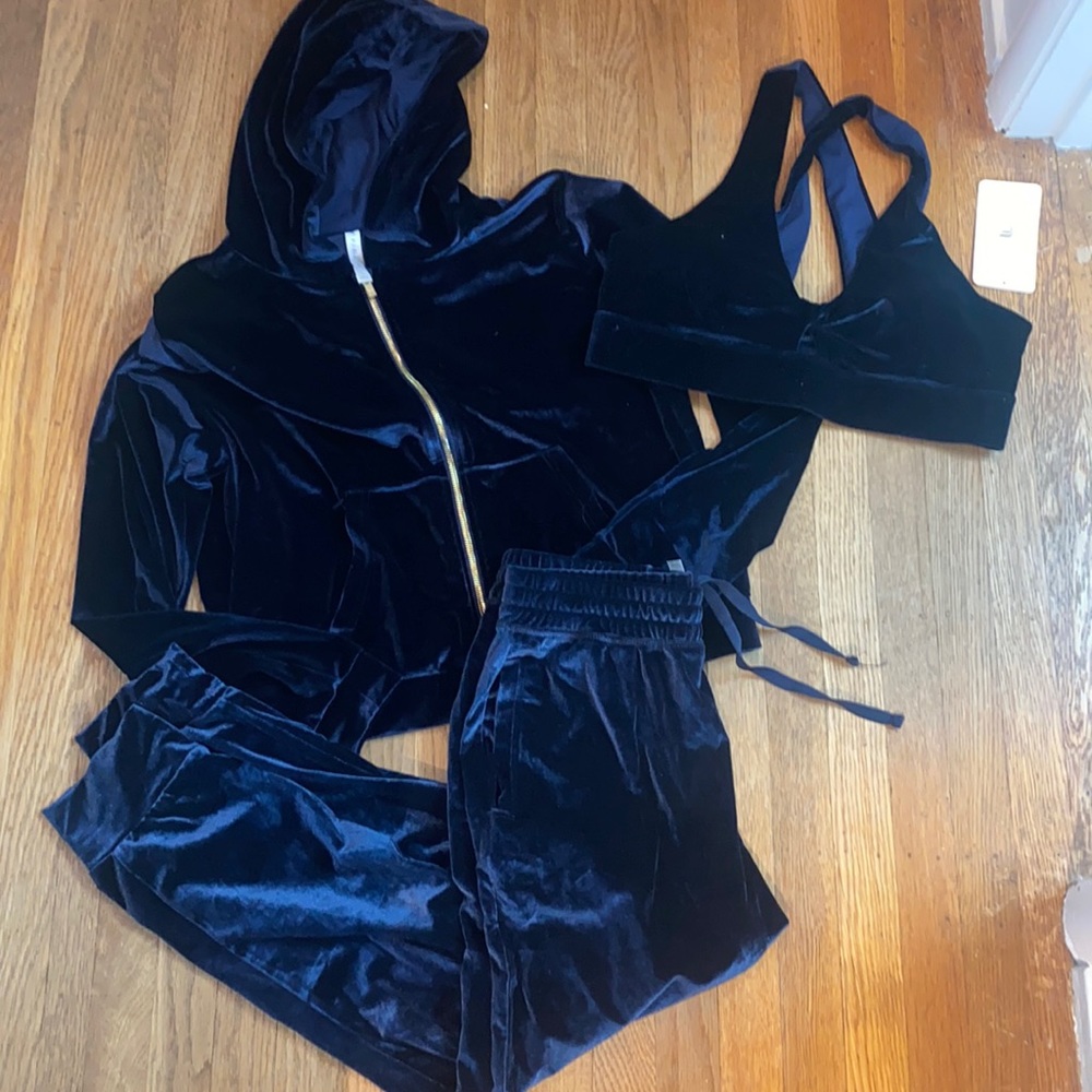 Fabletics matching velour set